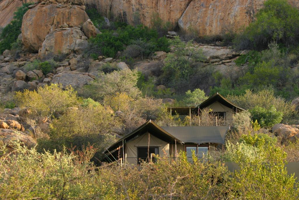 Erongo Wilderness Lodge Омаруру Экстерьер фото