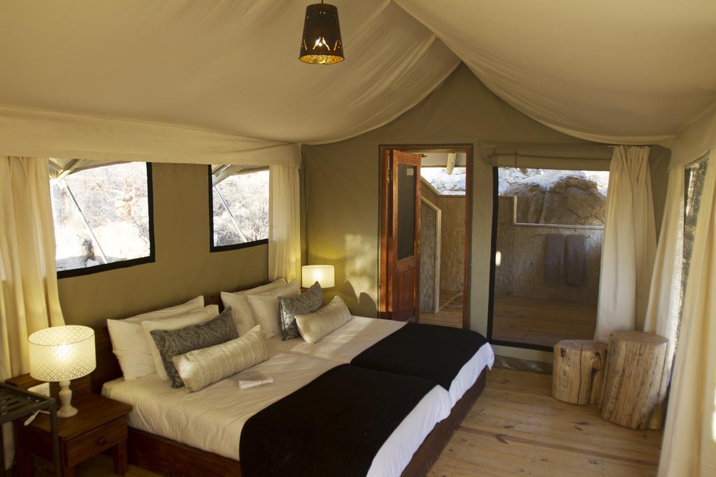 Erongo Wilderness Lodge Омаруру Экстерьер фото