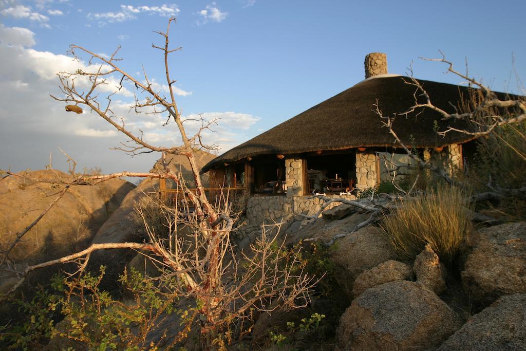 Erongo Wilderness Lodge Омаруру Экстерьер фото